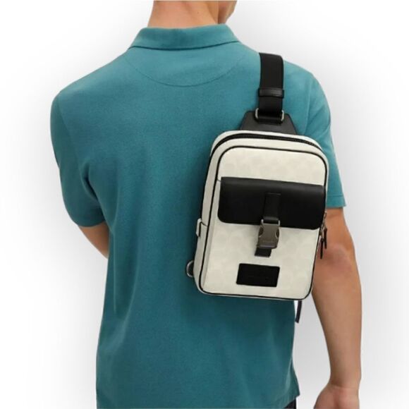 NWT COACH UNISEX Track Pack, Signature Canvas Genuine leather - Picture 4 of 4